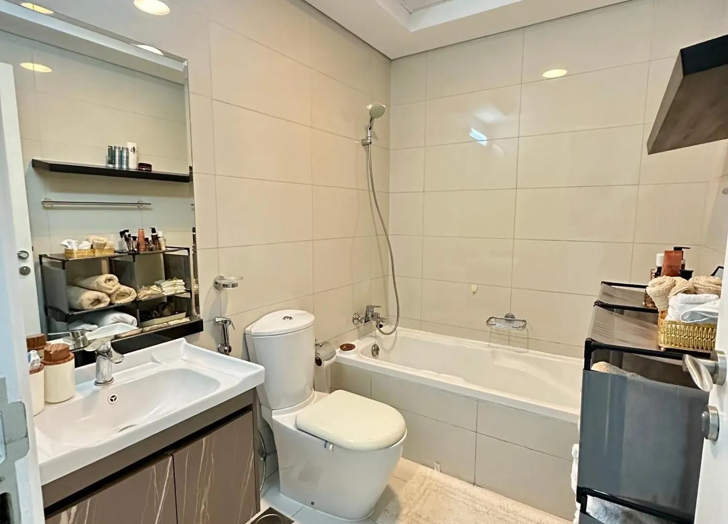 Apartment 1 Bedroom In The Heart Of Business Bay Dubai 0*,